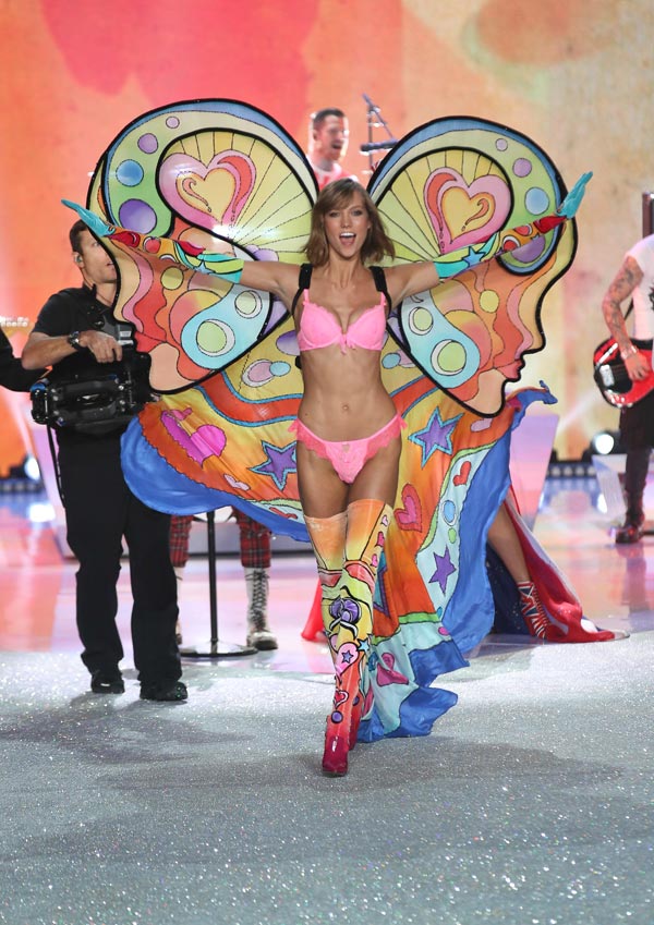 Karlie-Kloss-Victoria's-Secret-Show